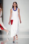 Vestido blanco con bolsillo de la colección primavera/verano 2016 de Victoria Beckham en Nueva York Fashion Week