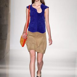 Vestido de ante de la colección primavera/verano 2016 de Victoria Beckham en Nueva York Fashion Week