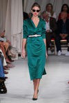 Traje de chaqueta verde de la colección de primavera/verano 2016 de Oscar de la Renta en Nueva York Fashion Week