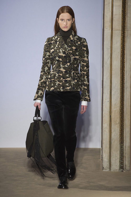 Abrigo de estampado militar de la colección otoño/invierno 2015/2016 de Fay