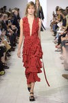 Vestido rojo de la colección de primavera/verano 2016 de Michael Kors en Nueva York Fashion Week