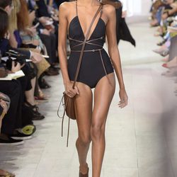 Bañador negro de la colección de primavera/verano 2016 de Michael Kors en Nueva York Fashion Week