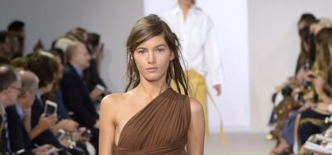 Bañador marrón de la colección de primavera/verano 2016 de Michael Kors en Nueva York Fashion Week