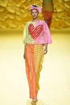Vestido de colores con corazón de Ágatha Ruiz de la Prada para primavera/verano 2015 en Madrid Fashion Week