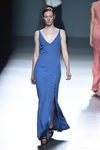 Vestido azul de Ángel Schlesser para primavera/verano 2015 en Madrid Fashion Week