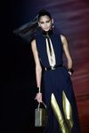 Vestido largo negro con pantalón dorado de Roberto Verino para primavera/verano 2016 en Madrid Fashion Week