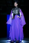 Vestido morado y negro de Hannibal Laguna para primavera/verano 2016 en Madrid Fashion Week