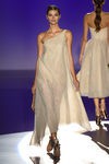 Vestido asimétrico de Hannibal Laguna para primavera/verano 2016 en Madrid Fashion Week