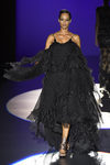 Vestido negro de Hannibal Laguna para primavera/verano 2016 en Madrid Fashion Week