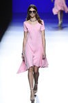 Vestido rosa claro de la colección de primavera/verano 2016 de Roberto Torretta en Madrid Fashion Week