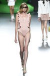 Bañador rosa nude de la colección de primavera/verano 2016 de Ana Locking en Madrid Fashion Week