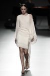 Vestido color crema de Ion Fiz para primavera/verano 2016 en Madrid Fashion Week