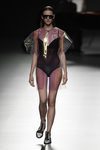 Lencería negra de Ion Fiz para primavera/verano 2016 en Madrid Fashion Week