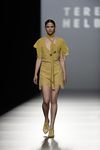 Vestido beige midi de la colección de primavera/verano 2016 de Teresa Helbig en Madrid Fashion Week