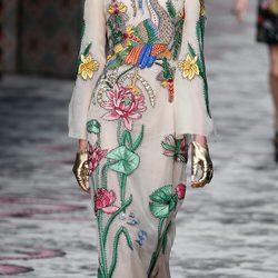 Vestido nude de primavera/verano 2016 de Gucci en Milan Fashion Week