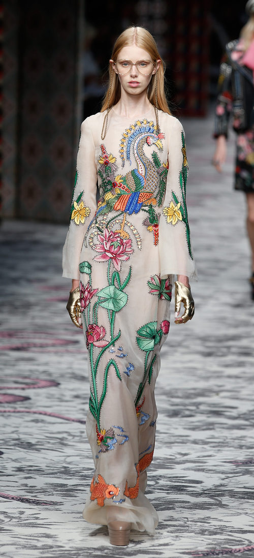 Vestido nude de primavera/verano 2016 de Gucci en Milan Fashion Week