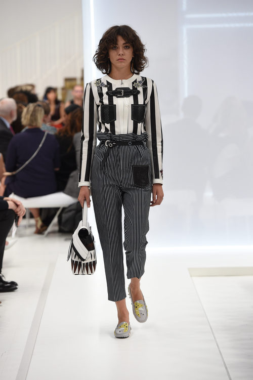 Jumpsuit azul marino y blanco de la nueva colección primavera/verano 2016 de Tod's