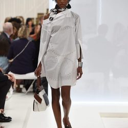 Vestido blanco de la nueva colección primavera/verano 2016 de Tod's