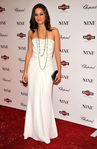 Marion Cotillard con vestido de noche blanco en la premier de la película Nine en Nueva York en 2009