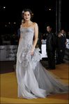 Marion Cotillard con vestido gris en el festival internacional de cine de Marrakech 2006