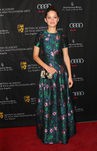 Marion Cotillard con vestido verde de flores en los premios BAFTA 2013