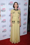 Marion Cotillard con vestido amarillo en los AFI AWARDS 2014