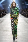 Mono de estampados animales de la colección primavera/verano 2016 de Versace en Milán Fashion Week