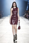 Vestido animal print de la colección primavera/verano 2016 de Versace en Milán Fashion Week