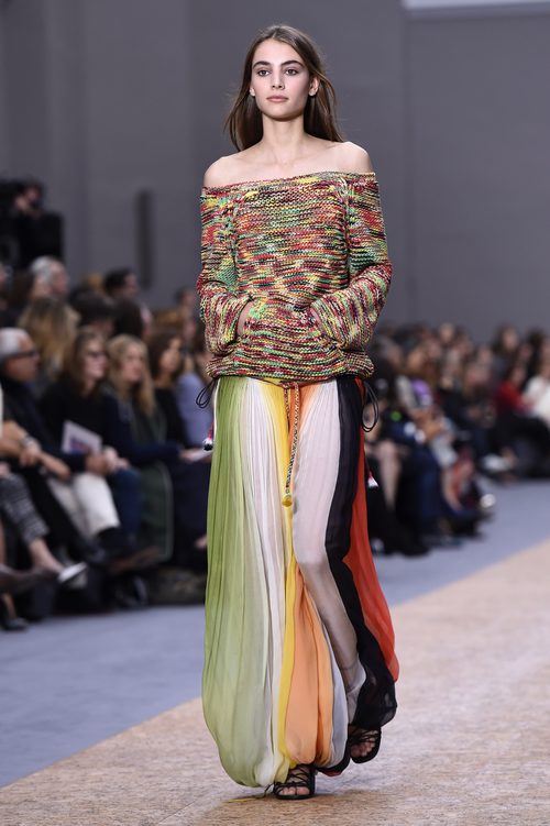 Jersey de punto y falda larga de la colección primavera/verano 2016 de Chloé en Paris Fashion Week