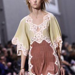 Vestido verde y marrón de la colección primavera/verano 2016 de Chloé en Paris Fashion Week