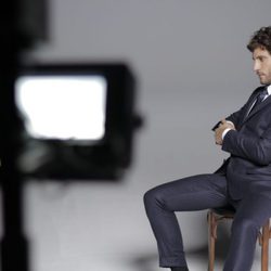 Quim Gutiérrez en el making of de Emidio Tucci de la colección otoño/invierno 2015/2016