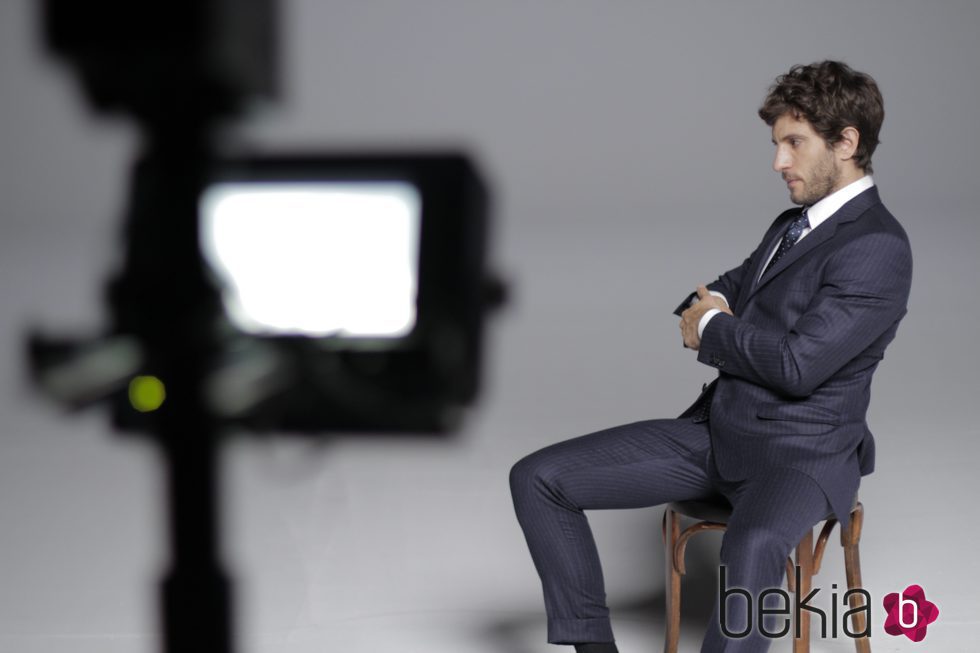 Quim Gutiérrez en el making of de Emidio Tucci de la colección otoño/invierno 2015/2016