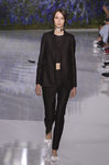 Traje negro de la colección primavera/verano 2016 de Dior en Paris Fashion Week