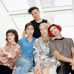 Cinco creativos transexuales posan para la nueva colección cápsula de & Other Stories
