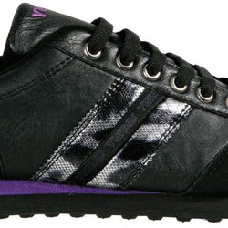 Zapatilla Sally negra de la colección otoño/invierno 2011 de Yumas