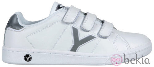 Zapatilla Tomas blanca y plata de la colección otoño/invierno 2011 de Yumas