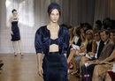 Conjunto azul marino de la colección primavera/verano 2012 de Nina Ricci en París