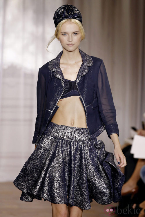 Falda brillante de la colección primavera/verano 2012 de Nina Ricci en París