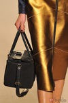 Detalle del bolso negro, de Loewe, colección primavera 2012