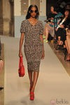 Vestido estampado con complementos en rojo, de Loewe, colección primavera 2012