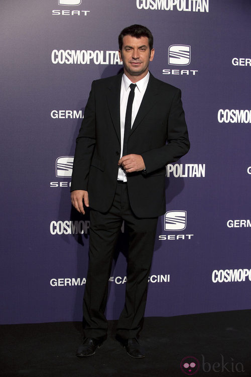 Estilismo de Arturo Valls en los Premios Cosmopolitan Fun Fearless Female 2011