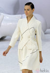 Traje dos piezas de Chanel, colección primavera 2012
