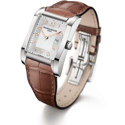 Reloj con correa de cuero de la colección Hampton de la firma Baume & Mercier