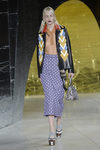 Falda de rombos y chaqueta de cuero de la colección primavera/verano 2016 de Miu Miu en Paris Fashion Week