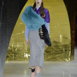 Falda y camisa de cuadros de la colección primavera/verano 2016 de Miu Miu en Paris Fashion Week