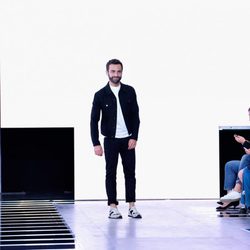 Nicolas Ghesquiere diseñador creativo de la firma Louis Vuitton