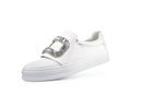 Zapato blanco de la nueva colección primavera/verano 2016 de Roger Vivier