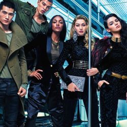 Modelos posan para la campaña de Balmain para la firma H&M