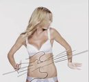 Heidi Klum con conjunto blanco como imagen de campaña de Macy's