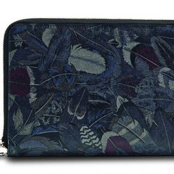 Monedero con motivos de hojas de la colección otoño 2015 de Salvatore Ferragamo